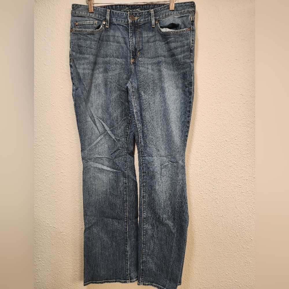 Eddie Bauer Women's Straight Leg Blue Jeans
